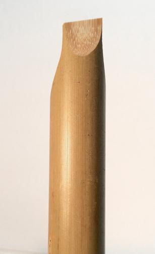 Calame en bambou, bec de 10 à 12 mm, biseau à gauche